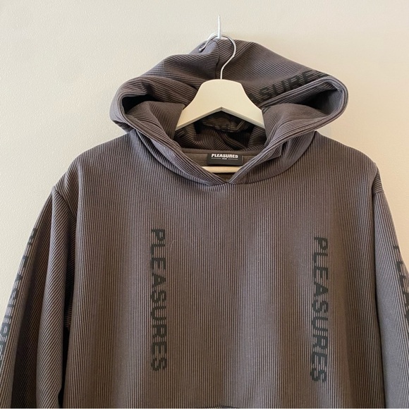 Pleasures Now Gray Black Spellout Pullover Hoodie Sweatshirt Size Small - Picture 2 of 9